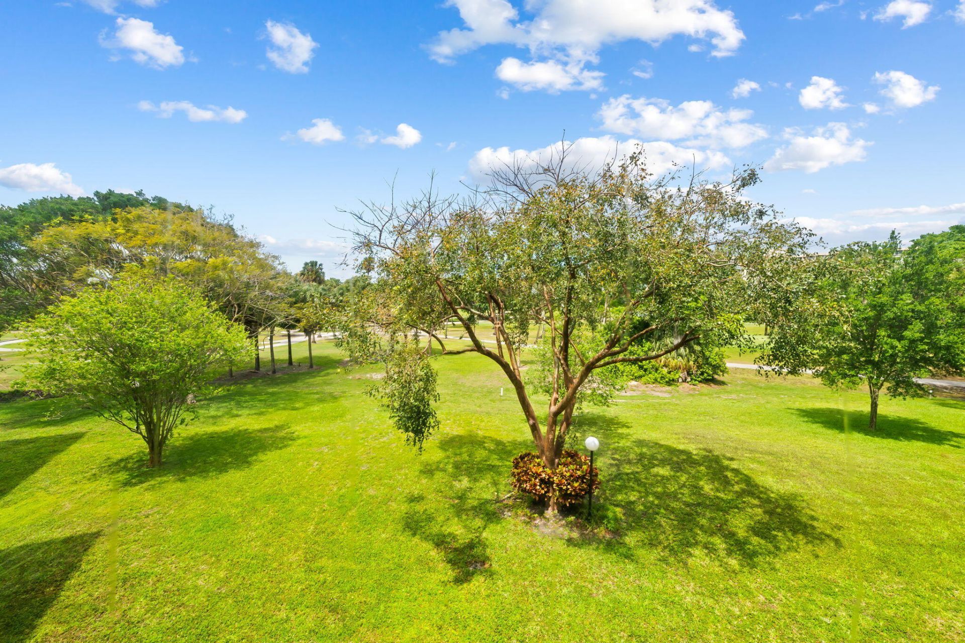 3960 Oaks Clubhouse Drive, Unit 304, Pompano Beach, FL 33069 Photo