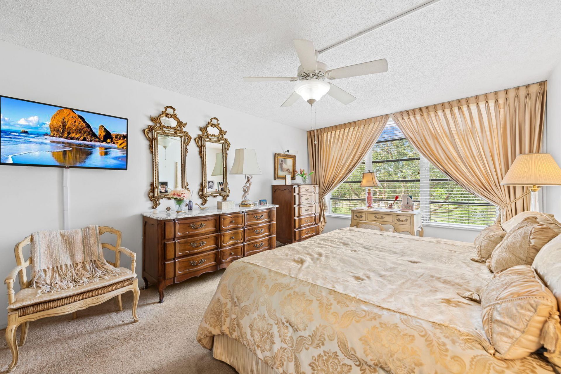 3960 Oaks Clubhouse Drive, Unit 304, Pompano Beach, FL 33069 Photo