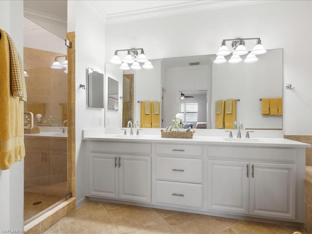 9476 Napoli Ln, Unit 202, Naples, FL 34113 Photo