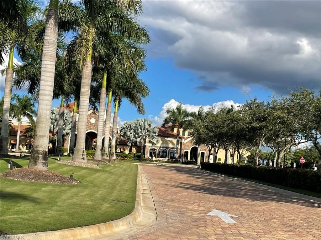 9476 Napoli Ln, Unit 202, Naples, FL 34113 Photo