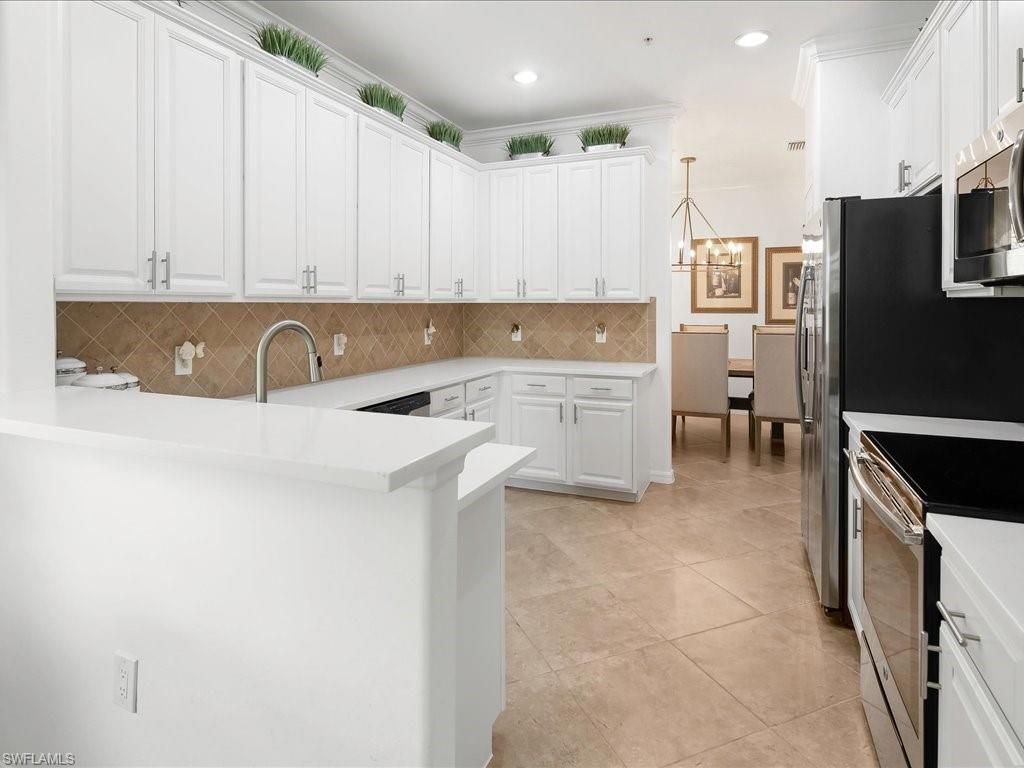 9476 Napoli Ln, Unit 202, Naples, FL 34113 Photo