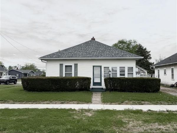 1059 N 10th Street, Clinton, IN 47842