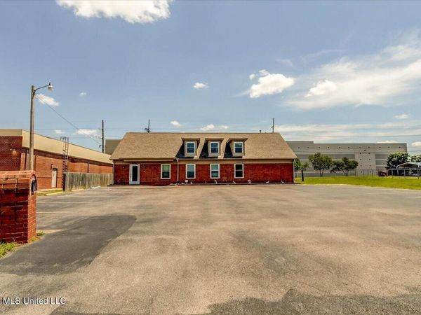 8928 Swinnea Road, Southaven, MS 38671