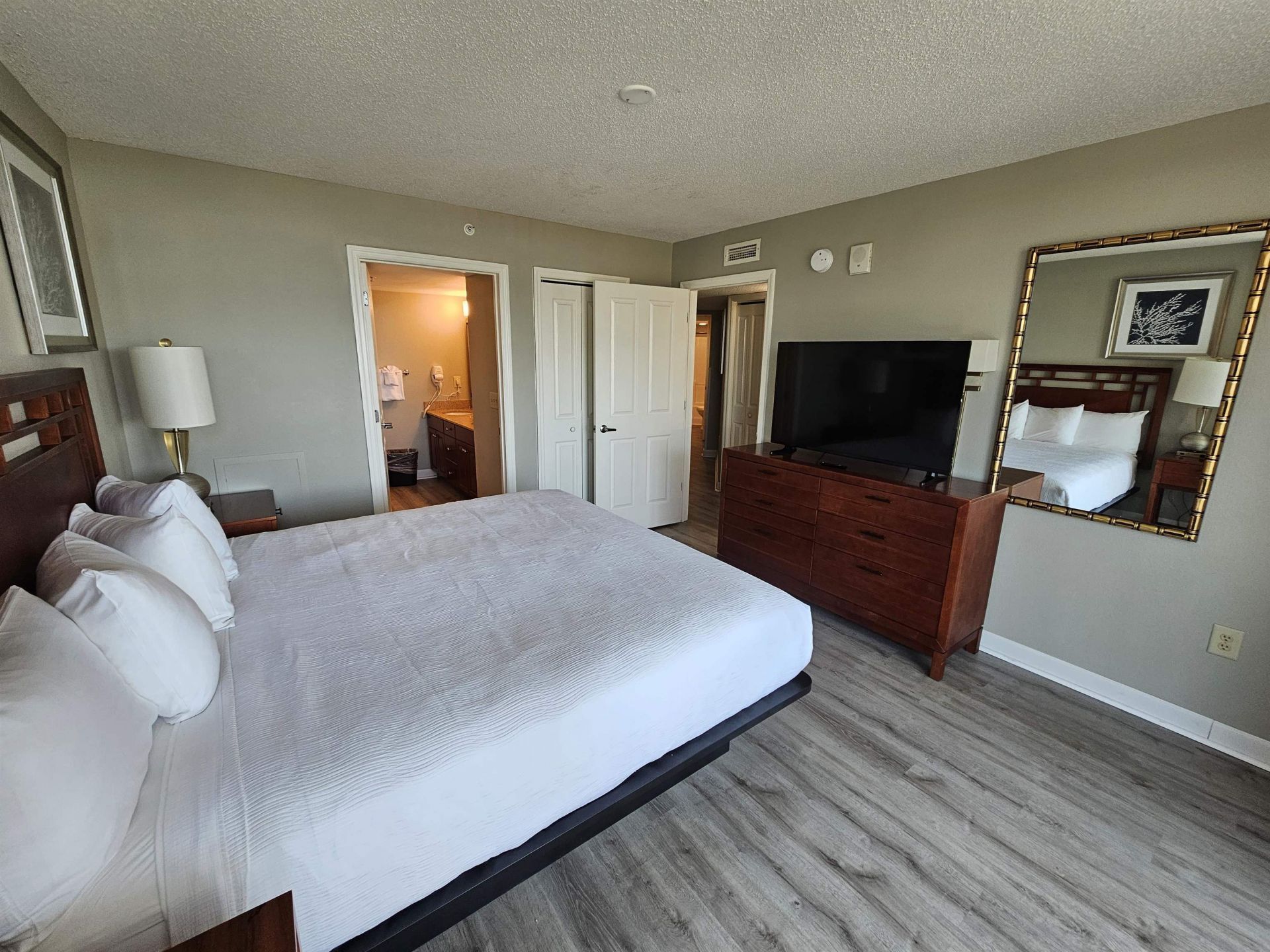 5200 N Ocean Blvd. Photo 36