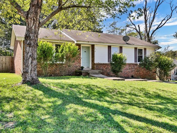 614 Cayce Dr, Clarksville, TN 37042