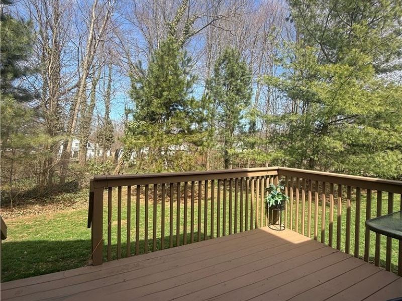 545 Parkside Lane, Tallmadge, OH 44278 Photo 4