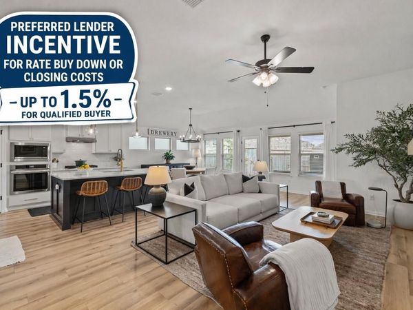 330 Bay Breeze DR, Kyle, TX 78640