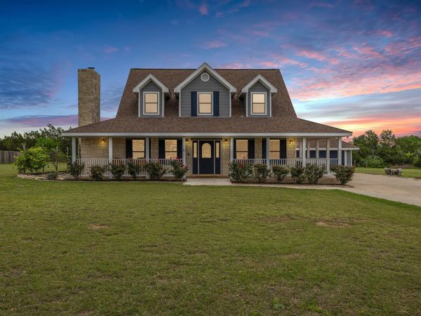 108 Independence DR , Liberty Hill, TX 78642