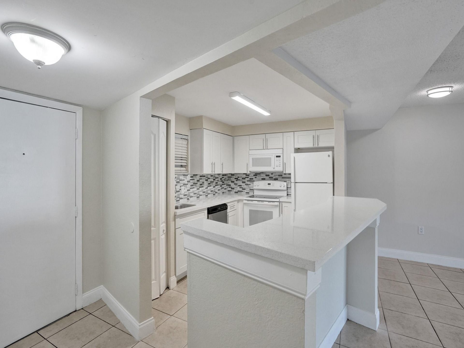 4205 N University Drive, Unit 108, Sunrise, FL 33351 Photo