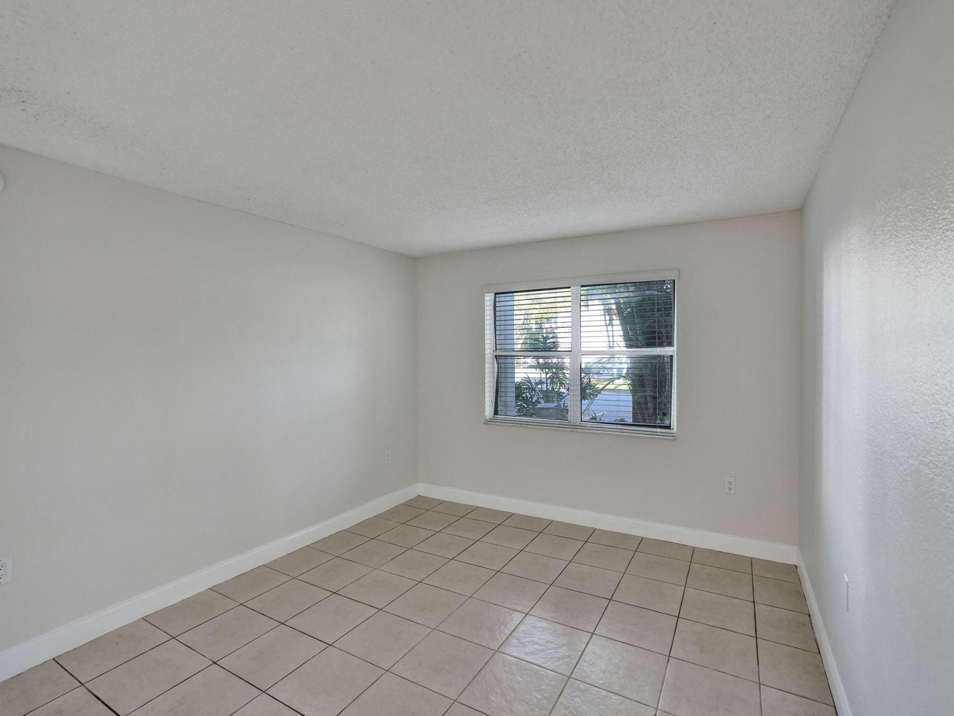 4205 N University Drive, Unit 108, Sunrise, FL 33351 Photo