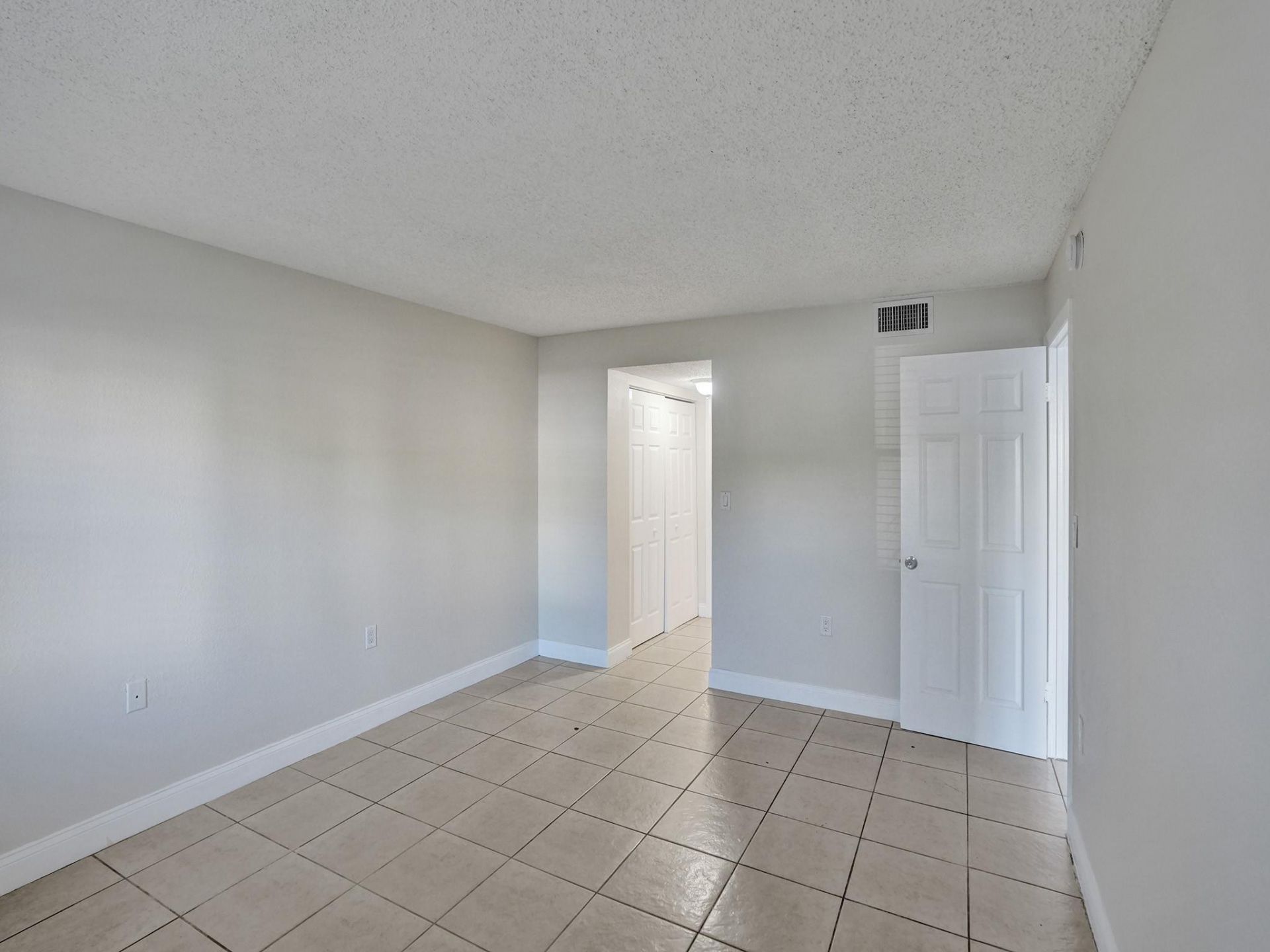 4205 N University Drive, Unit 108, Sunrise, FL 33351 Photo