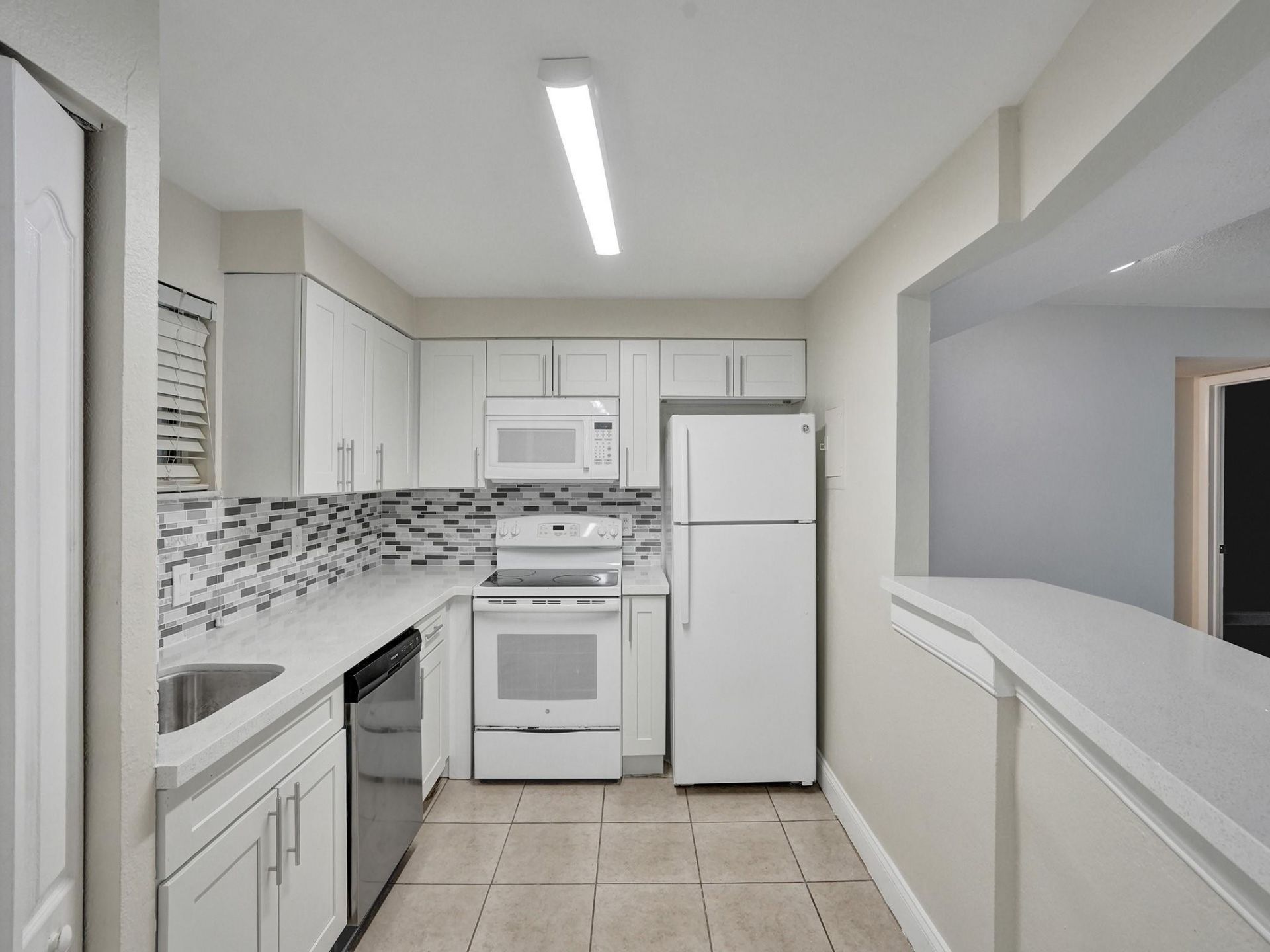 4205 N University Drive, Unit 108, Sunrise, FL 33351 Photo