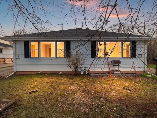 801 CAROLINE STREET, Neenah, WI 54956