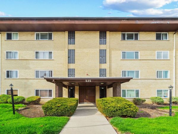 535 S CLEVELAND Avenue, Unit 406, Arlington Heights, IL 60005