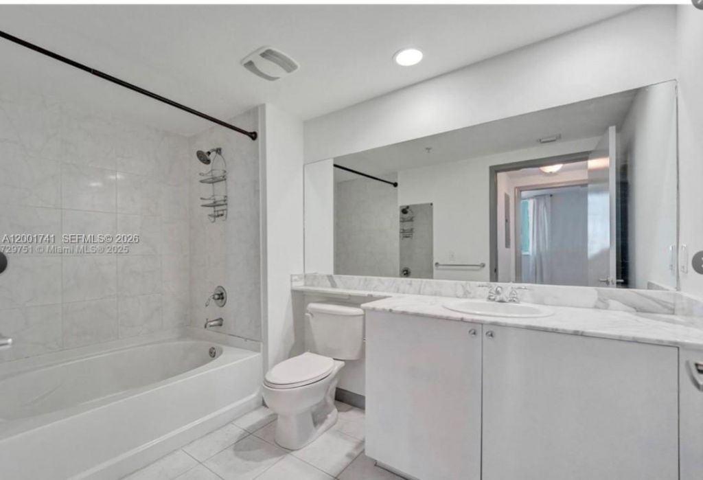 2775 NE 187th St, Unit 509, Aventura, FL 33180 Photo