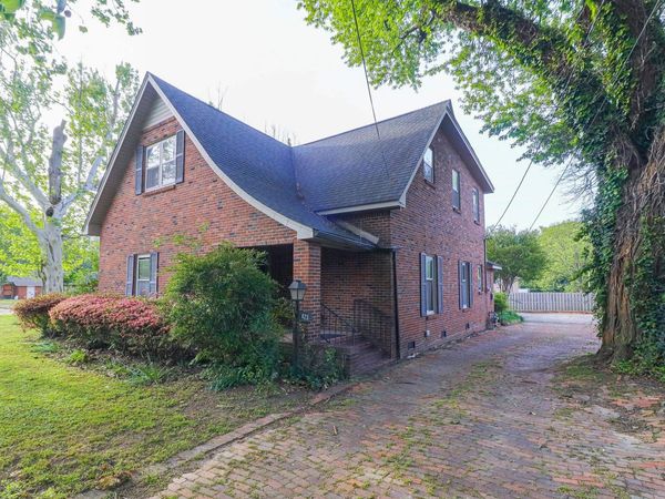623 W Oak Avenue, Jonesboro, AR 72401