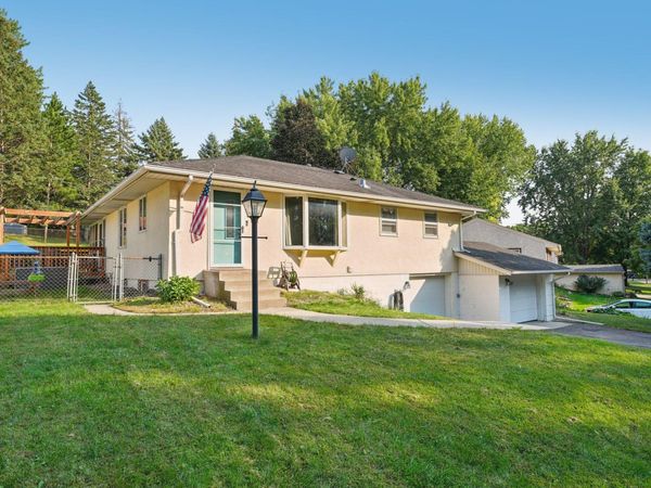 401 Grafton Avenue N, Oakdale, MN 55128