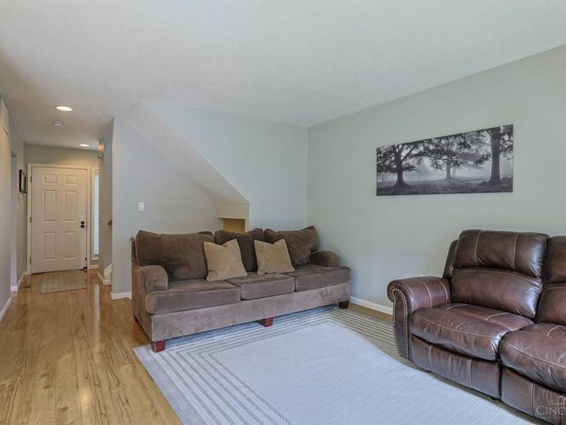 9864 Timbers Drive, Blue Ash, OH 45242 Photo 12