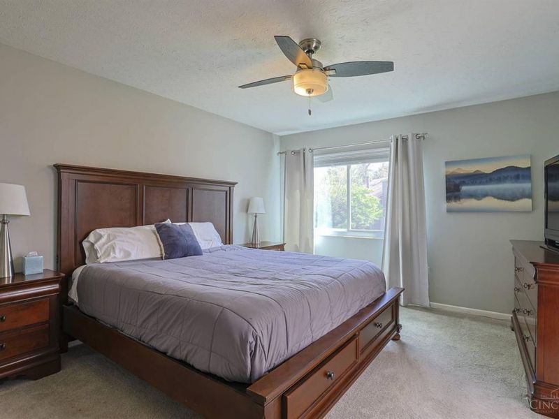 9864 Timbers Drive, Blue Ash, OH 45242 Photo 17