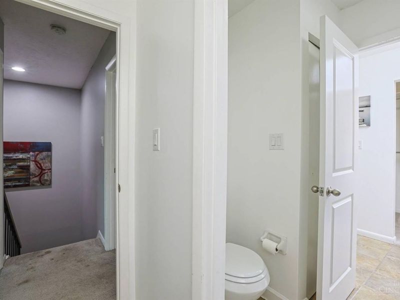 9864 Timbers Drive, Blue Ash, OH 45242 Photo 23