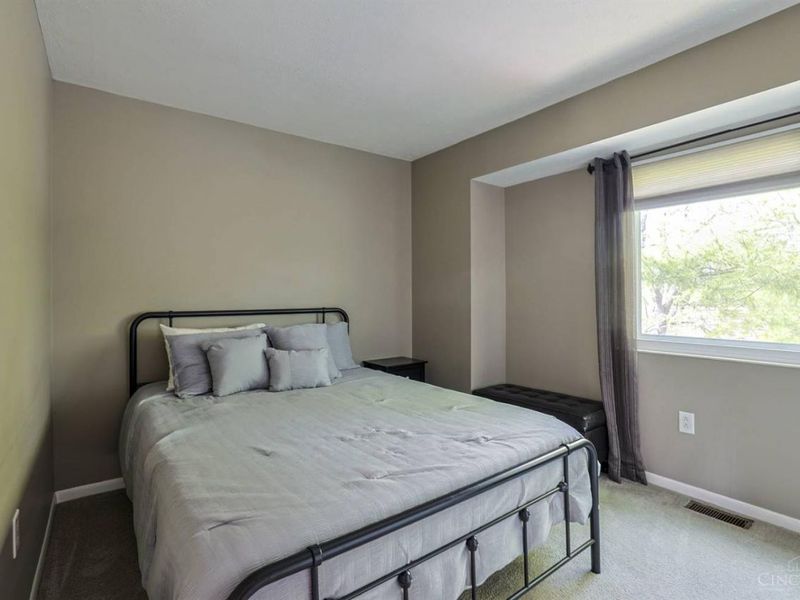 9864 Timbers Drive, Blue Ash, OH 45242 Photo 24