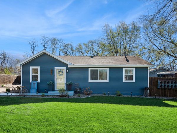 2445 NE 53rd Court, Des Moines, IA 50317