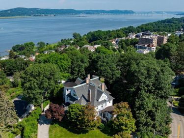 38 Oliphant Avenue, Unit 6, Dobbs Ferry, NY 10522