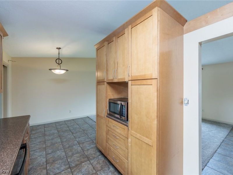 13515 Heatherwood Drive, Brook Park, OH 44142 Photo 13