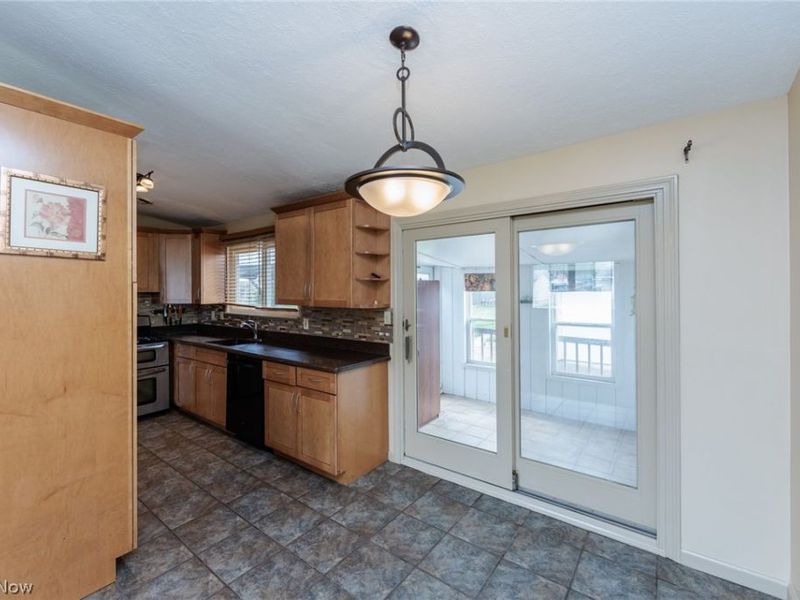 13515 Heatherwood Drive, Brook Park, OH 44142 Photo 19