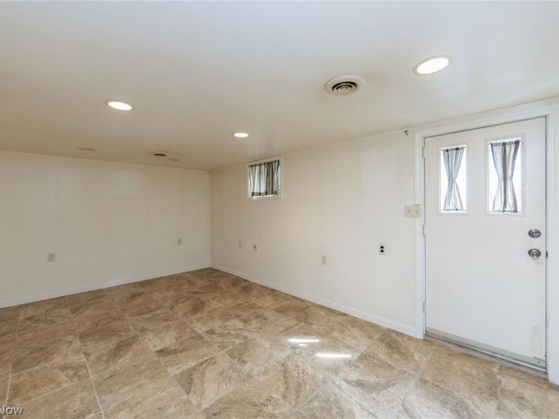 13515 Heatherwood Drive, Brook Park, OH 44142 Photo 30