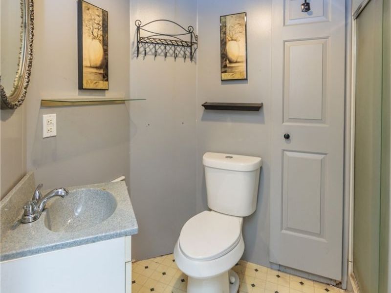 13515 Heatherwood Drive, Brook Park, OH 44142 Photo 32