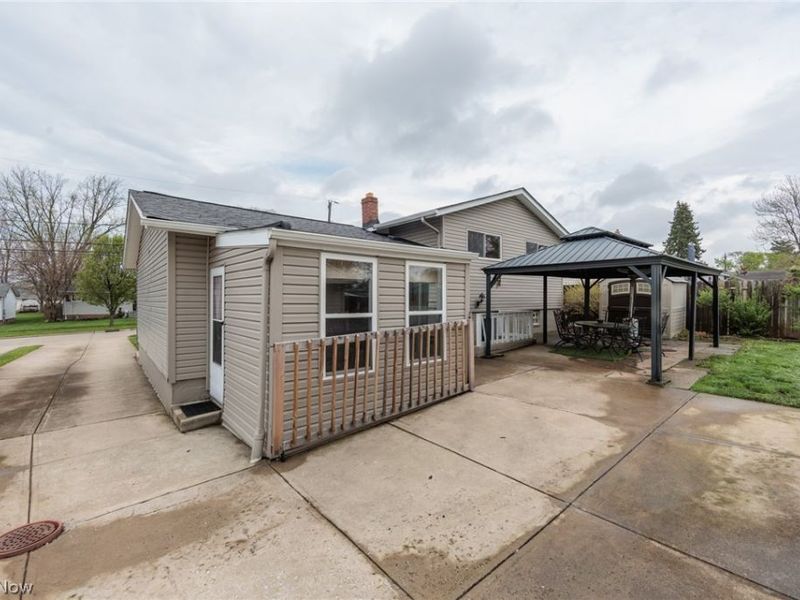 13515 Heatherwood Drive, Brook Park, OH 44142 Photo 35