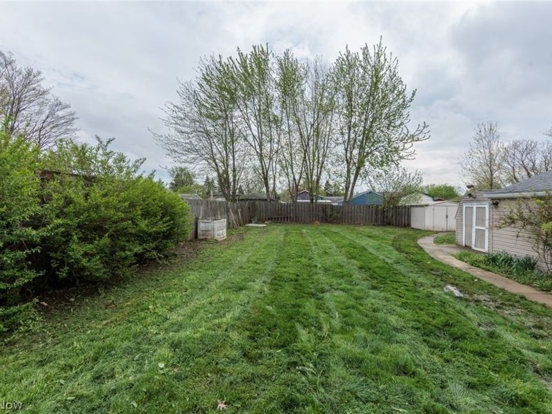 13515 Heatherwood Drive, Brook Park, OH 44142 Photo 41