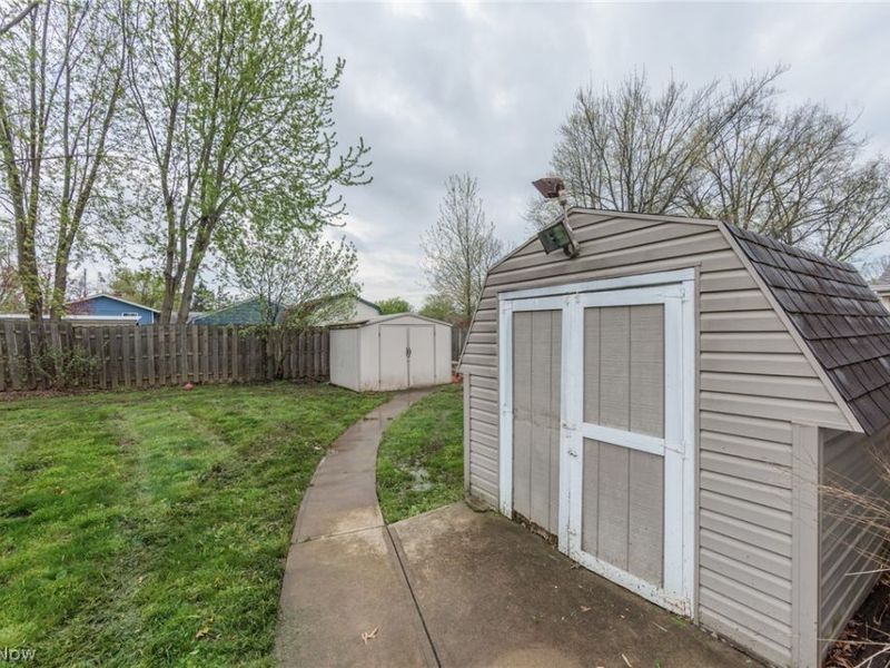 13515 Heatherwood Drive, Brook Park, OH 44142 Photo 42