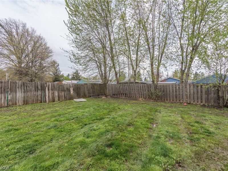 13515 Heatherwood Drive, Brook Park, OH 44142 Photo 43