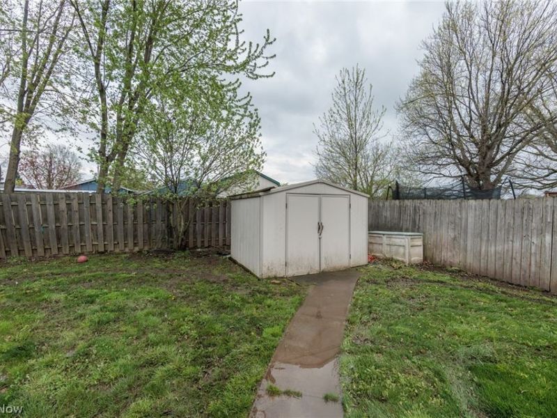 13515 Heatherwood Drive, Brook Park, OH 44142 Photo 44