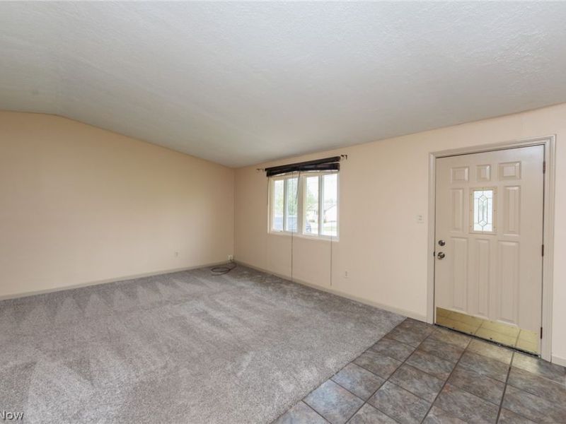 13515 Heatherwood Drive, Brook Park, OH 44142 Photo 5