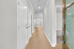 506 Eagleview Drive photo 4