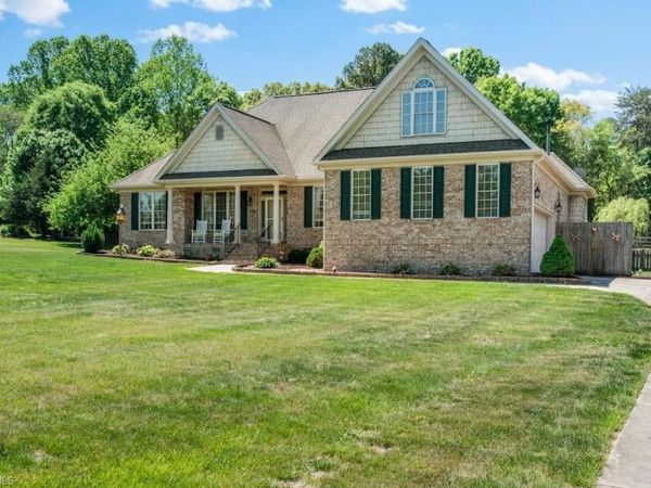 160 Serenity Pointe Drive, Kernersville, NC 27284