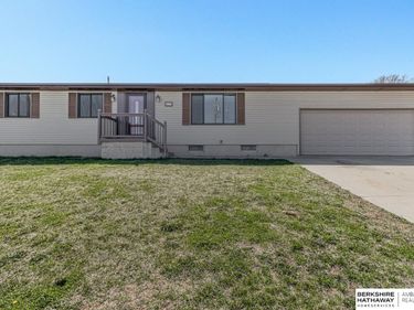 617 Ann Street, Howells, NE 68641