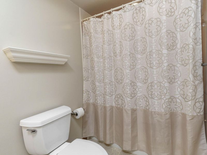 4818 Larwell Drive, Columbus, OH 43220 Photo 28