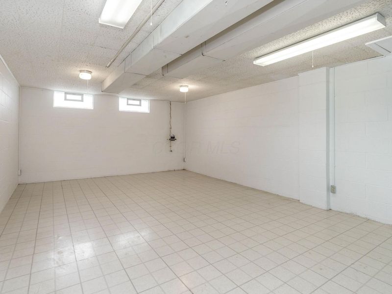 4818 Larwell Drive, Columbus, OH 43220 Photo 38