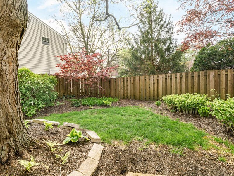 4818 Larwell Drive, Columbus, OH 43220 Photo 43