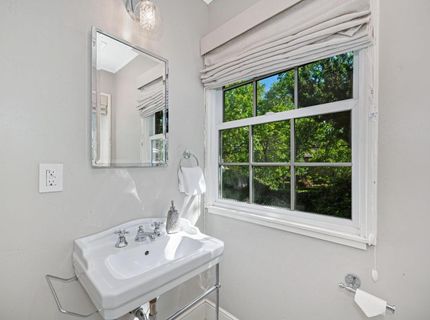 1441 40th St, Sacramento, CA 95819 Photo