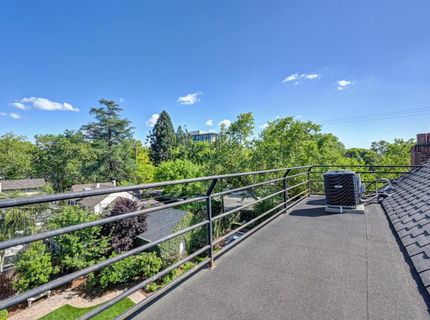 1441 40th St, Sacramento, CA 95819 Photo