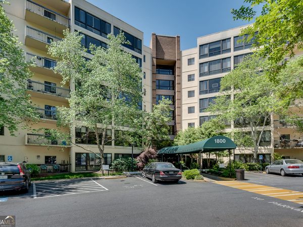 1800 Clairmont Lake, Unit A623, Decatur, GA 30033