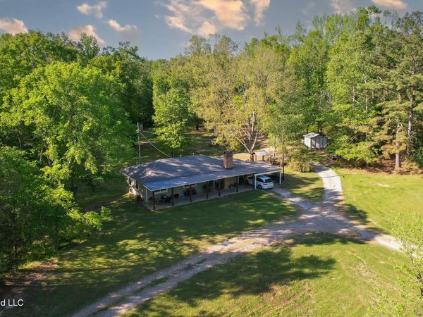 3295 Sand Hill Road, Lexington, MS 39095