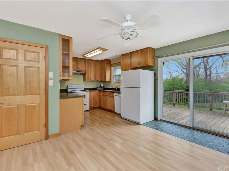 5490 S Dayton-Brandt, New Carlisle, OH 45344 Photo 10