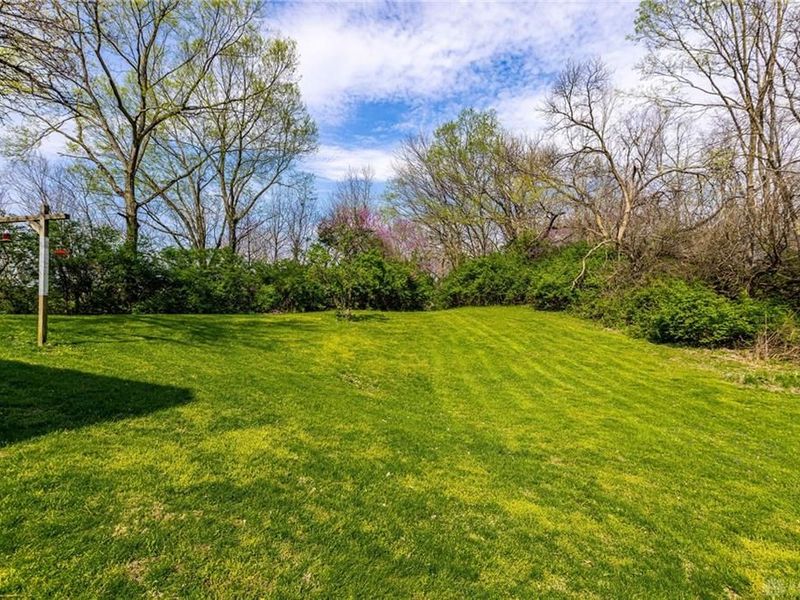 5490 S Dayton-Brandt, New Carlisle, OH 45344 Photo 5