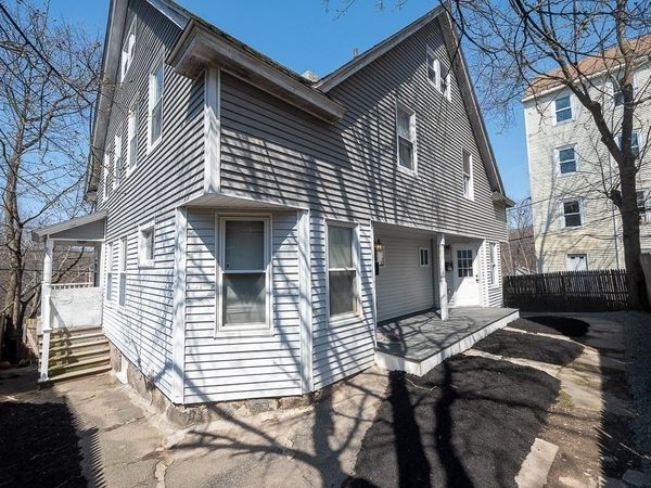 104 1/2 Rodney St, Worcester, MA 01605